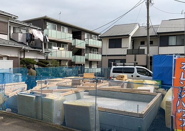 家族でのBBQを行うのであれば3坪程度の広さがあればよいでしょう。ガーデニングや家庭菜園を楽しむ際は、手入れが行き届く範囲にすると安心です。また、庭のある方角や接道が気になる方は事前に確認しましょう。