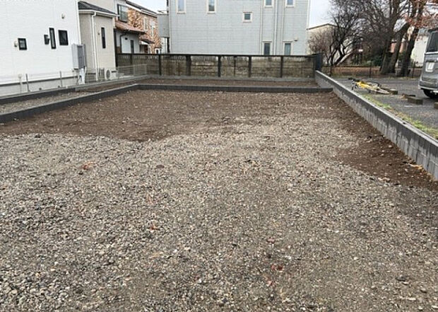 家族でのBBQを行うのであれば3坪程度の広さがあればよいでしょう。ガーデニングや家庭菜園を楽しむ際は、手入れが行き届く範囲にすると安心です。また、庭のある方角や接道が気になる方は事前に確認しましょう。