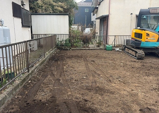 家族でのBBQを行うのであれば3坪程度の広さがあればよいでしょう。ガーデニングや家庭菜園を楽しむ際は、手入れが行き届く範囲にすると安心です。また、庭のある方角や接道が気になる方は事前に確認しましょう。