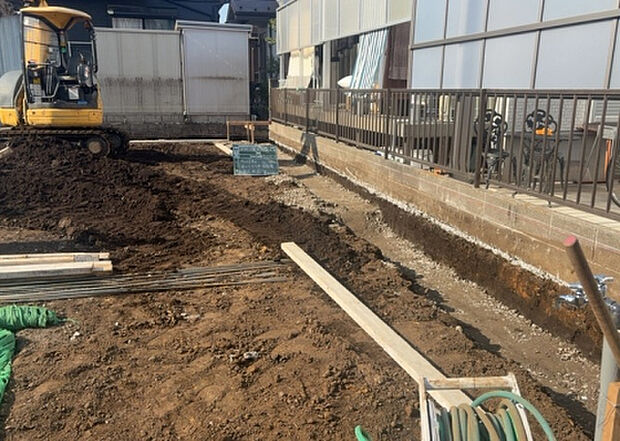 家族でのBBQを行うのであれば3坪程度の広さがあればよいでしょう。ガーデニングや家庭菜園を楽しむ際は、手入れが行き届く範囲にすると安心です。また、庭のある方角や接道が気になる方は事前に確認しましょう。