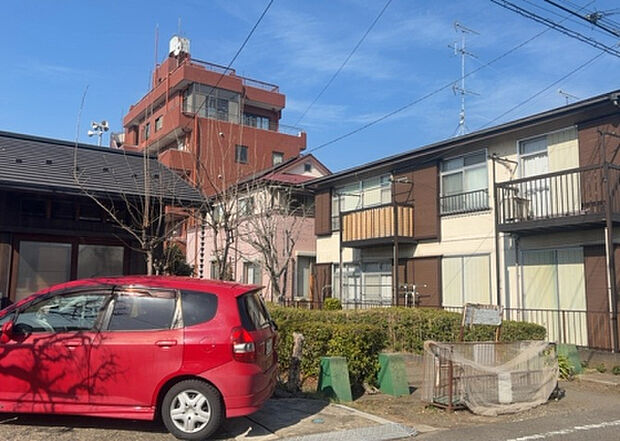 桜や紅葉の名所に出かける人は多いと思いますが、家にいながら季節の移ろいを感じる生活を送りませんか?リビングや窓から見える景色が生活を彩るワンポイントに!現地から見える景色を堪能してみては如何でしょう。