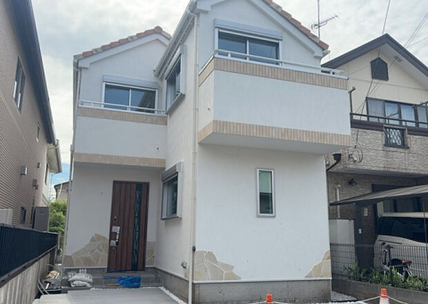 ついに完成致しました!現地をご見学に行く際は、道路の幅や周辺の交通量、施設などをご確認頂くことをおすすめします!物件の流れが早いため、内見をしたい方はお早めに当社営業までお問い合わせ頂きご予約下さい!