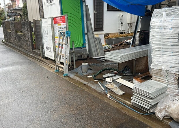 家族でのBBQを行うのであれば3坪程度の広さがあればよいでしょう。ガーデニングや家庭菜園を楽しむ際は、手入れが行き届く範囲にすると安心です。また、庭のある方角や接道が気になる方は事前に確認しましょう。