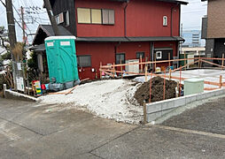 小田急小田原線「愛甲石田」駅 愛甲石田駅からバス乗車11分　仲田（神奈川県）バス停から徒歩9分 11分