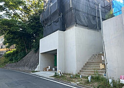 小田急多摩線「唐木田」駅 唐木田駅からバス乗車7分 山ノ端バス停から徒歩4分 7分