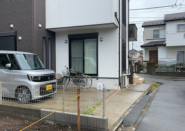 桜や紅葉の名所に出かける人は多いと思いますが、家にいながら季節の移ろいを感じる生活を送りませんか？リビングや窓から見える景色が生活を彩るワンポイントに！現地から見える景色を堪能してみては如何でしょう。