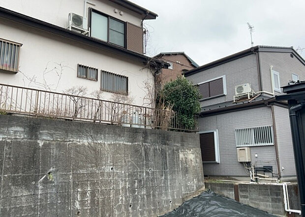 ついに完成致しました！現地をご見学に行く際は、道路の幅や周辺の交通量、施設などをご確認頂くことをおすすめします！物件の流れが早いため、内見をしたい方はお早めに当社営業までお問い合わせ頂きご予約下さい！
