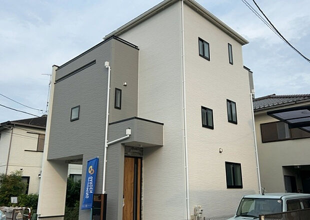 ついに完成致しました!現地をご見学に行く際は、道路の幅や周辺の交通量、施設などをご確認頂くことをおすすめします!物件の流れが早いため、内見をしたい方はお早めに当社営業までお問い合わせ頂きご予約下さい!