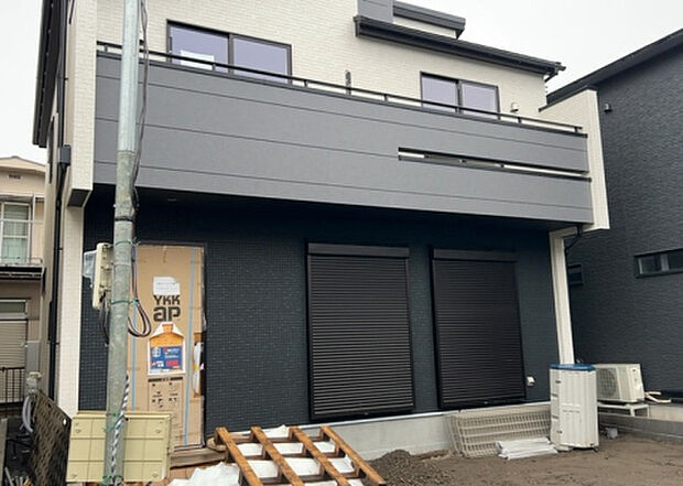 現地をご見学に行く際は、道路の幅や周辺の交通量、施設などをご確認頂くことをおすすめします!ある程度イメージをつけたいという場合は、同売主の施工事例や完成パースもお見せします。