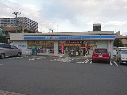 ローソン 八王子南新町店 516m(徒歩7分)