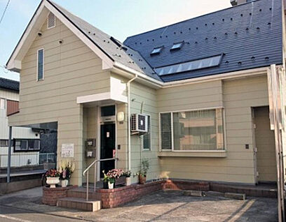 岩久内科クリニツク 922m(徒歩12分)