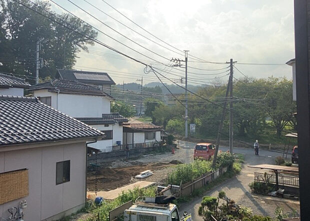 【物件からの展望】眺望を気にして物件を探す場合、前面に建物が建っていないか現地で確認しましょう!前面に建物があると景色はもちろん、日当たりや風通しにも影響が出てきます。住んだ時のことを想像しながら現地見学をしましょう。