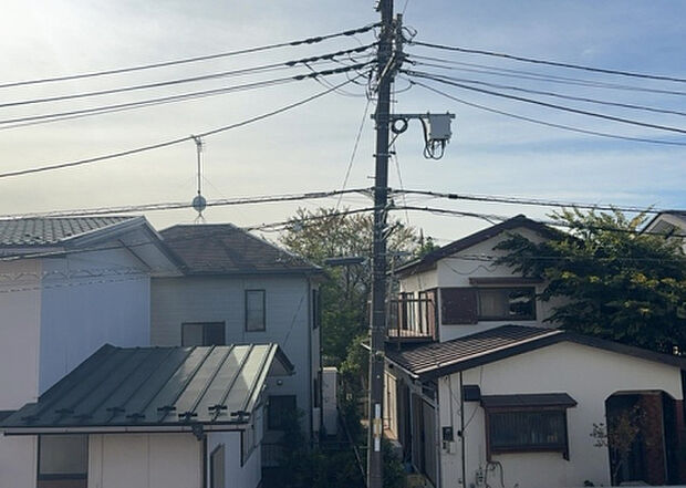 【物件からの展望】眺望を気にして物件を探す場合、前面に建物が建っていないか現地で確認しましょう!前面に建物があると景色はもちろん、日当たりや風通しにも影響が出てきます。住んだ時のことを想像しながら現地見学をしましょう。