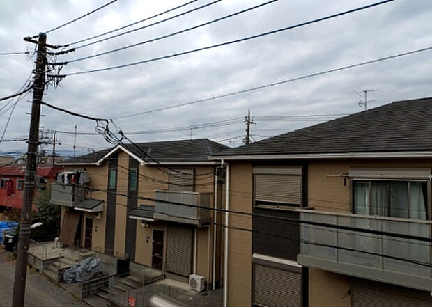 【物件からの展望】眺望を気にして物件を探す場合、前面に建物が建っていないか現地で確認しましょう!前面に建物があると景色はもちろん、日当たりや風通しにも影響が出てきます。住んだ時のことを想像しながら現地見学をしましょう。