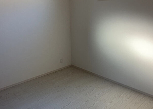 【子供部屋】子供が何人でも年齢によっては、受験時にしっかり壁のある個室があった方が良い場合もあります。難しい問題ですが、兄弟の人数や、性別や年齢差によって状況が異なりますので、数年後のこともしっかり考えましょう。