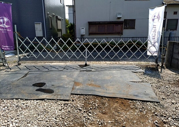 【駐車場_2】駐車場と明記されていても、最小スペースでつくられた駐車場だと大型車は駐車できなかったり、出入りしにくくなったりする可能性があります。お車のサイズと購入したい物件の駐車場のサイズを現地で確認しましょう。