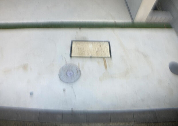 【その他設備】敷地内には、散水栓や立水栓があります。水道水を直接利用できるため、水を運ぶ手間を省くことが出来ます。大量の水を必要とする洗車作業や清掃などに役立ちます。その他設備とあわせて、現地でご確認ください。