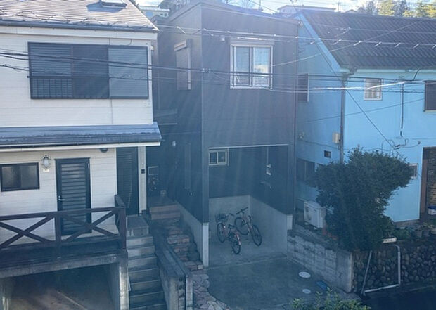 【物件からの展望】眺望を気にして物件を探す場合、前面に建物が建っていないか現地で確認しましょう！前面に建物があると景色はもちろん、日当たりや風通しにも影響が出てきます。住んだ時のことを想像しながら現地見学をしましょう。