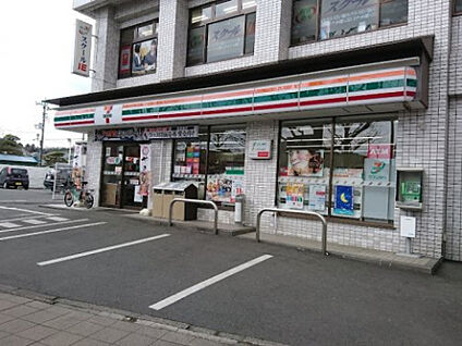 セブンイレブン 八王子東浅川店 143m(徒歩2分)