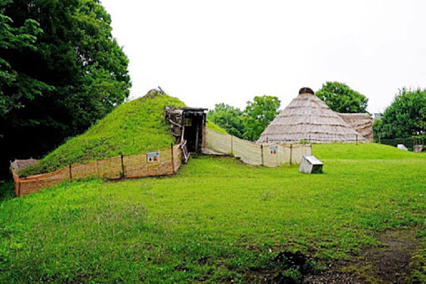 史跡勝坂遺跡公園(約412m)