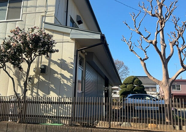 【物件からの展望_2】眺望を気にして物件を探す場合、前面に建物が建っていないか現地で確認しましょう!前面に建物があると景色はもちろん、日当たりや風通しにも影響が出てきます。住んだ時のことを想像しながら現地見学をしましょう。