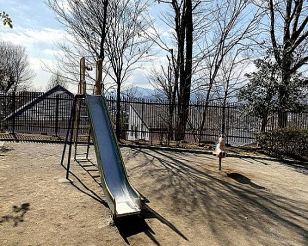 相原芹沢谷戸公園(約640m)