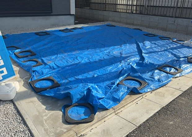 【駐車場】駐車場と明記されていても、最小スペースでつくられた駐車場だと大型車は駐車できなかったり、出入りしにくくなったりする可能性があります。お車のサイズと購入したい物件の駐車場のサイズを現地で確認しましょう。