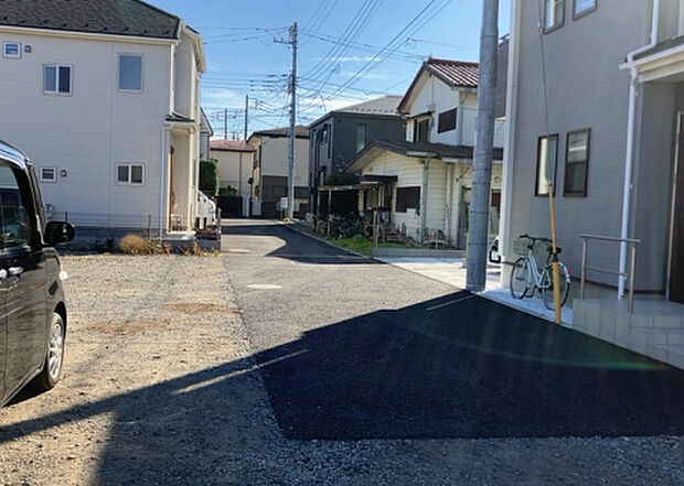 【物件からの展望_2】眺望を気にして物件を探す場合、前面に建物が建っていないか現地で確認しましょう!前面に建物があると景色はもちろん、日当たりや風通しにも影響が出てきます。住んだ時のことを想像しながら現地見学をしましょう。