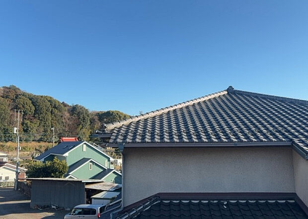 【物件からの展望】眺望を気にして物件を探す場合、前面に建物が建っていないか現地で確認しましょう!前面に建物があると景色はもちろん、日当たりや風通しにも影響が出てきます。住んだ時のことを想像しながら現地見学をしましょう。