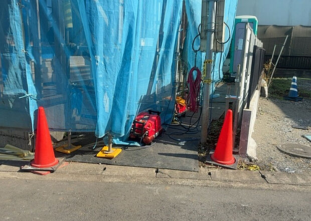 【駐車場_2】駐車場と明記されていても、最小スペースでつくられた駐車場だと大型車は駐車できなかったり、出入りしにくくなったりする可能性があります。お車のサイズと購入したい物件の駐車場のサイズを現地で確認しましょう。