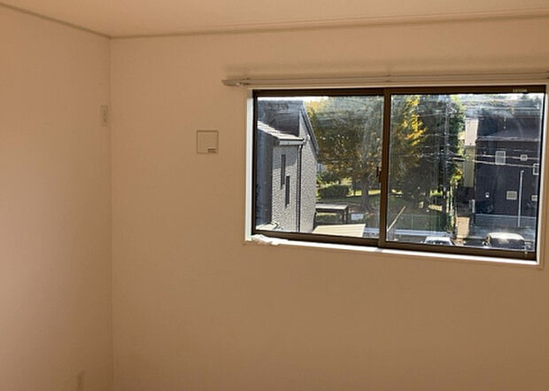 【子供部屋】子供が何人でも年齢によっては、受験時にしっかり壁のある個室があった方が良い場合もあります。難しい問題ですが、兄弟の人数や、性別や年齢差によって状況が異なりますので、数年後のこともしっかり考えましょう。