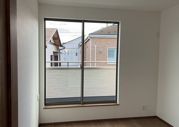 【子供部屋】子供が何人でも年齢によっては、受験時にしっかり壁のある個室があった方が良い場合もあります。難しい問題ですが、兄弟の人数や、性別や年齢差によって状況が異なりますので、数年後のこともしっかり考えましょう。