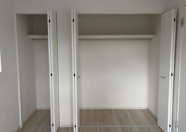 【子供部屋】子供が何人でも年齢によっては、受験時にしっかり壁のある個室があった方が良い場合もあります。難しい問題ですが、兄弟の人数や、性別や年齢差によって状況が異なりますので、数年後のこともしっかり考えましょう。