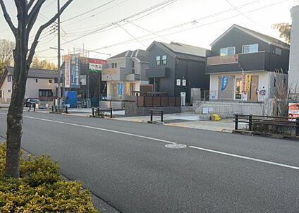 前面道路含む現地写真_2