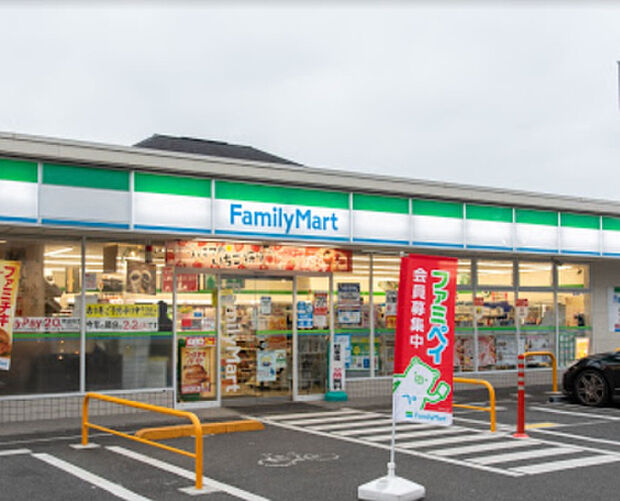 ファミリーマート 版画美術館入口店（約568m）