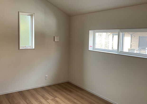 【子供部屋】子供が何人でも年齢によっては、受験時にしっかり壁のある個室があった方が良い場合もあります。難しい問題ですが、兄弟の人数や、性別や年齢差によって状況が異なりますので、数年後のこともしっかり考えましょう。