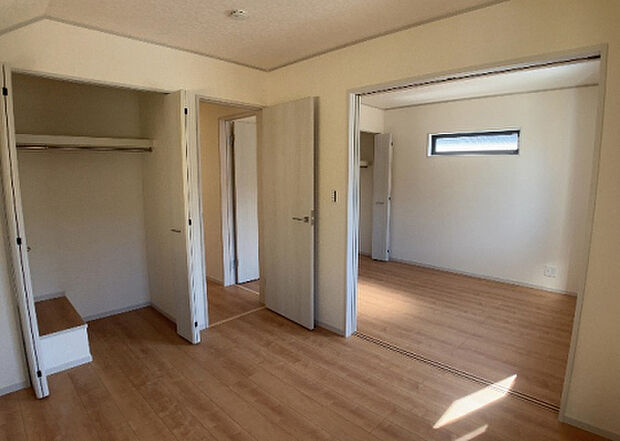 【子供部屋】子供が何人でも年齢によっては、受験時にしっかり壁のある個室があった方が良い場合もあります。難しい問題ですが、兄弟の人数や、性別や年齢差によって状況が異なりますので、数年後のこともしっかり考えましょう。