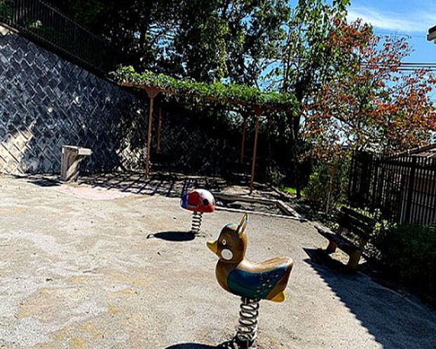 大蔵御廓公園(約373m)