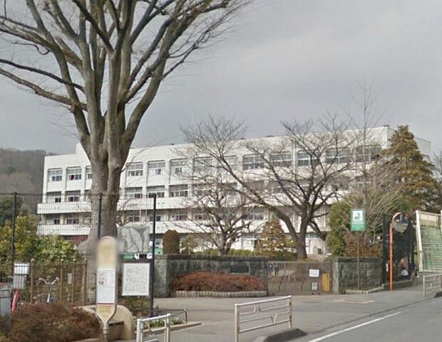 川尻小学校(約584m)