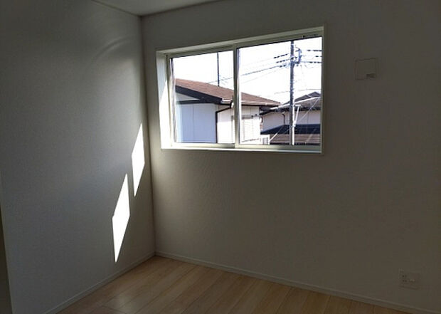 【子供部屋】子供が何人でも年齢によっては、受験時にしっかり壁のある個室があった方が良い場合もあります。難しい問題ですが、兄弟の人数や、性別や年齢差によって状況が異なりますので、数年後のこともしっかり考えましょう。