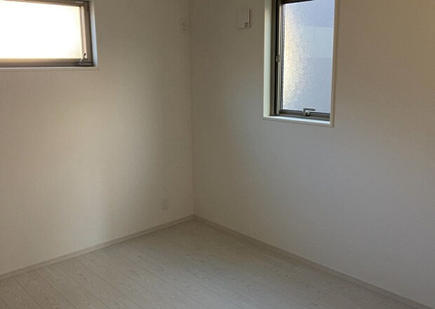 【子供部屋】子供が何人でも年齢によっては、受験時にしっかり壁のある個室があった方が良い場合もあります。難しい問題ですが、兄弟の人数や、性別や年齢差によって状況が異なりますので、数年後のこともしっかり考えましょう。