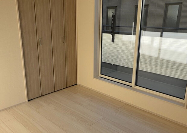 【子供部屋】子供が何人でも年齢によっては、受験時にしっかり壁のある個室があった方が良い場合もあります。難しい問題ですが、兄弟の人数や、性別や年齢差によって状況が異なりますので、数年後のこともしっかり考えましょう。