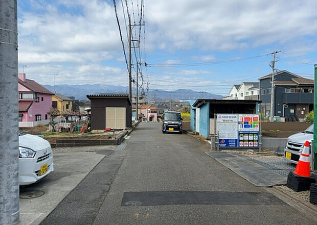【物件からの展望_2】眺望を気にして物件を探す場合、前面に建物が建っていないか現地で確認しましょう!前面に建物があると景色はもちろん、日当たりや風通しにも影響が出てきます。住んだ時のことを想像しながら現地見学をしましょう。