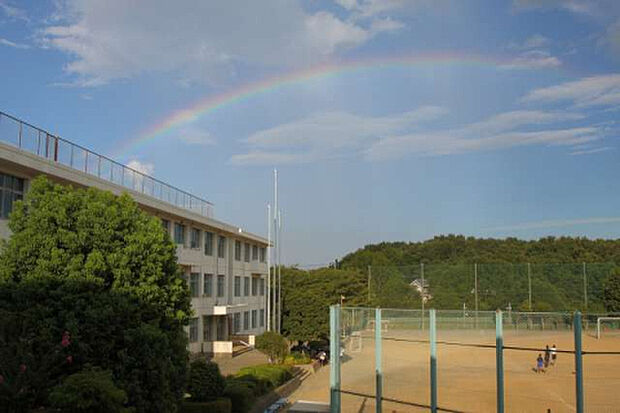 石川中学校（約2,419m）