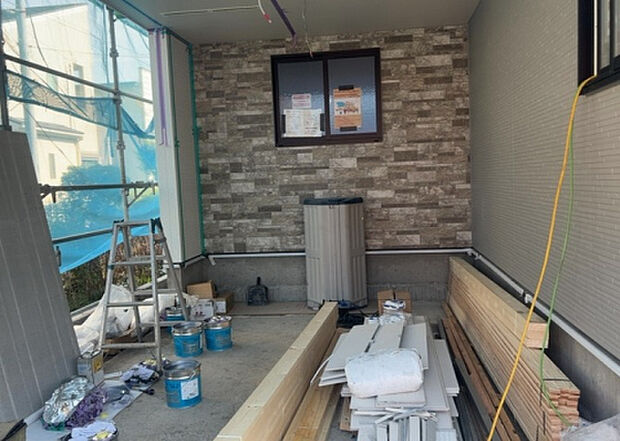 【駐車場_2】駐車場と明記されていても、最小スペースでつくられた駐車場だと大型車は駐車できなかったり、出入りしにくくなったりする可能性があります。お車のサイズと購入したい物件の駐車場のサイズを現地で確認しましょう。