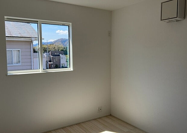 【子供部屋】子供が何人でも年齢によっては、受験時にしっかり壁のある個室があった方が良い場合もあります。難しい問題ですが、兄弟の人数や、性別や年齢差によって状況が異なりますので、数年後のこともしっかり考えましょう。