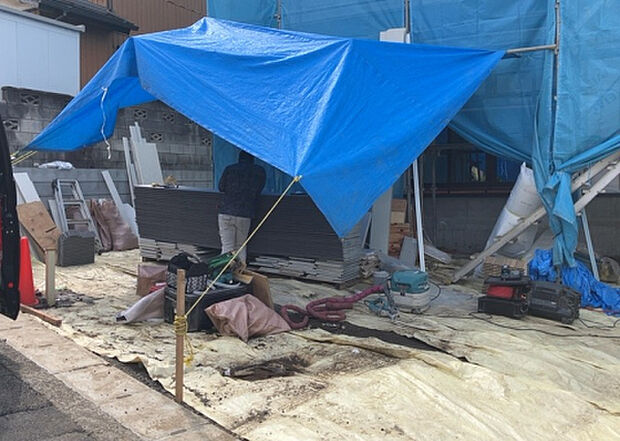 【駐車場_2】駐車場と明記されていても、最小スペースでつくられた駐車場だと大型車は駐車できなかったり、出入りしにくくなったりする可能性があります。お車のサイズと購入したい物件の駐車場のサイズを現地で確認しましょう。