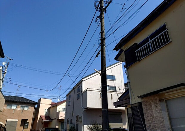 【物件からの展望_2】眺望を気にして物件を探す場合、前面に建物が建っていないか現地で確認しましょう!前面に建物があると景色はもちろん、日当たりや風通しにも影響が出てきます。住んだ時のことを想像しながら現地見学をしましょう。
