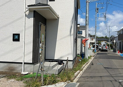 前面道路含む現地写真_3