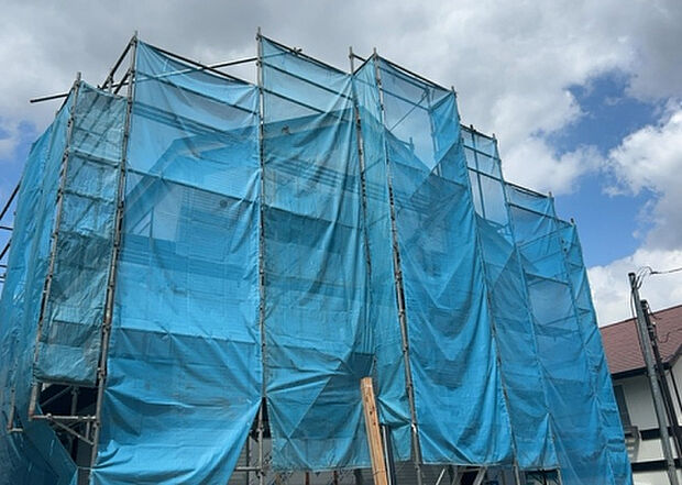 【外観_2】外観は建物の第一印象を決める重要な要素です。複数の方向から見ることで、建物の存在感や周辺との調和、デザインの良さなどがより明確に分かります。お気に入りの建物を見つけてみてください。